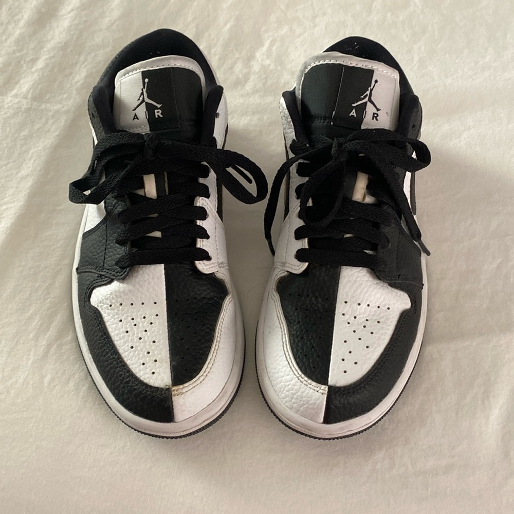 BLACK & WHITE JORDANS